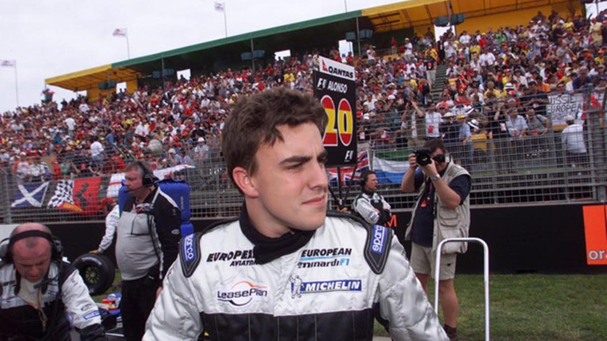 Fernando Alonso, en la parrilla de salida de Australia en 2001