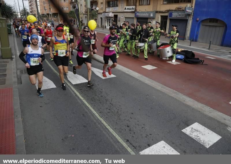 Atletas en el IX Marató BP de Castellón