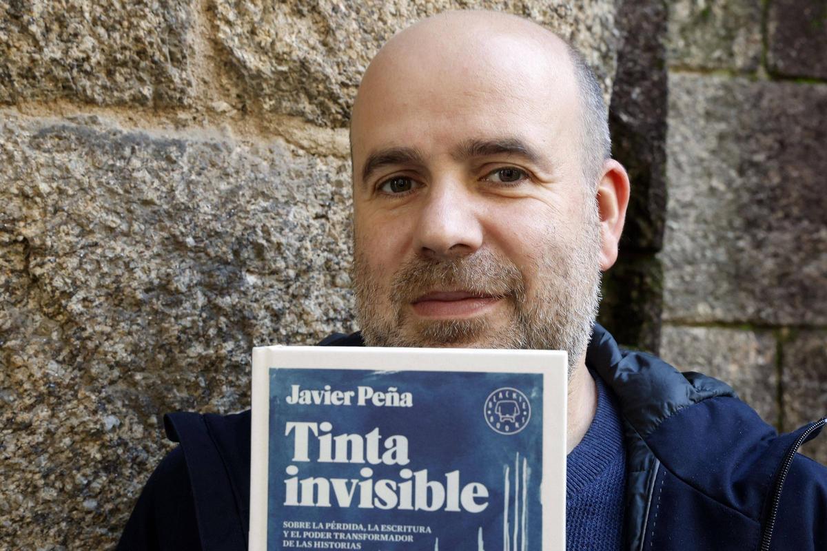 TINTA INVISIBLE JAVIER PEÑA | Javier Peña: “En el tanatorio me surgió ...