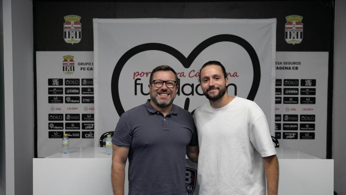 Roberto Blanco, entrenador, y Alberto Martín, director deportivo del CB Cartagena