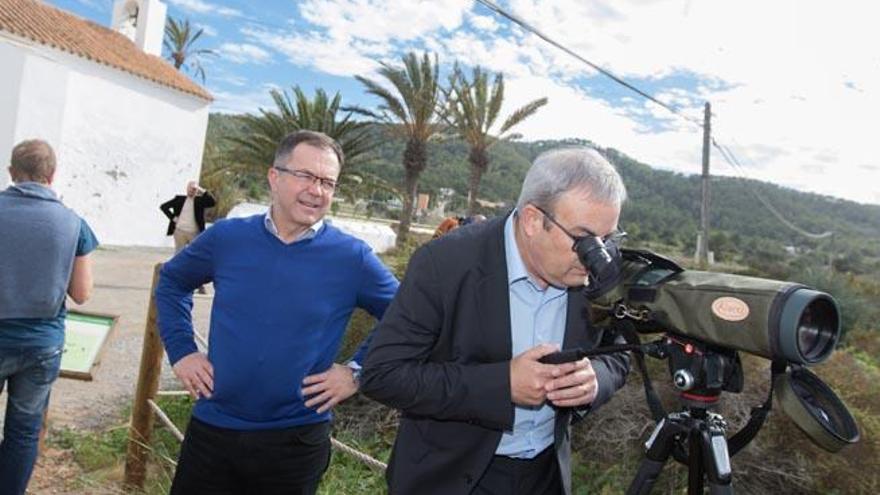 Vicent Torres, en el centro de visitantes de ses Salines, sufragado por la primera ecotasa.