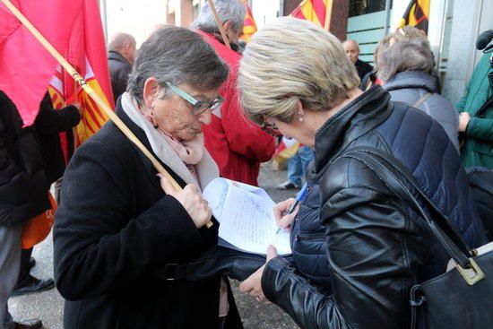 Campanya a Girona contra l'increment del 0,25% de les pensions