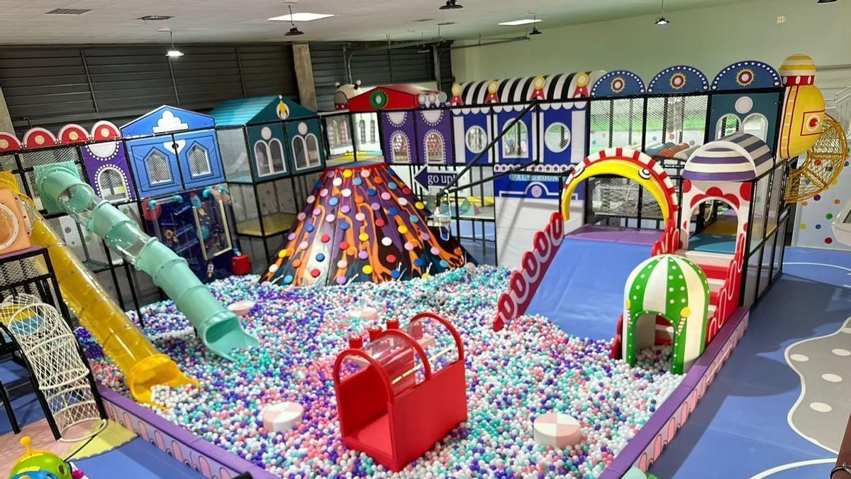 Kids Park, el macroparque de 4.000 metros cuadrados de atracciones, trampolines y camas elásticas en Sevilla