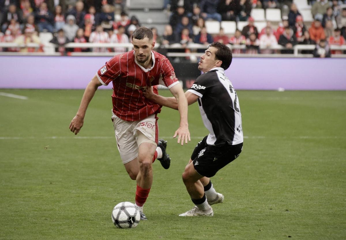EN IMÁGENES: El Sporting se enfrenta al Burgos en El Plantío