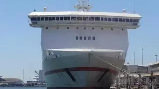 Alarma por un incendio en un buque de pasajeros que cubría el trayecto Valencia-Palma