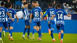 El Alavés oposita a la décima plaza con un gol de Carlos Vicente