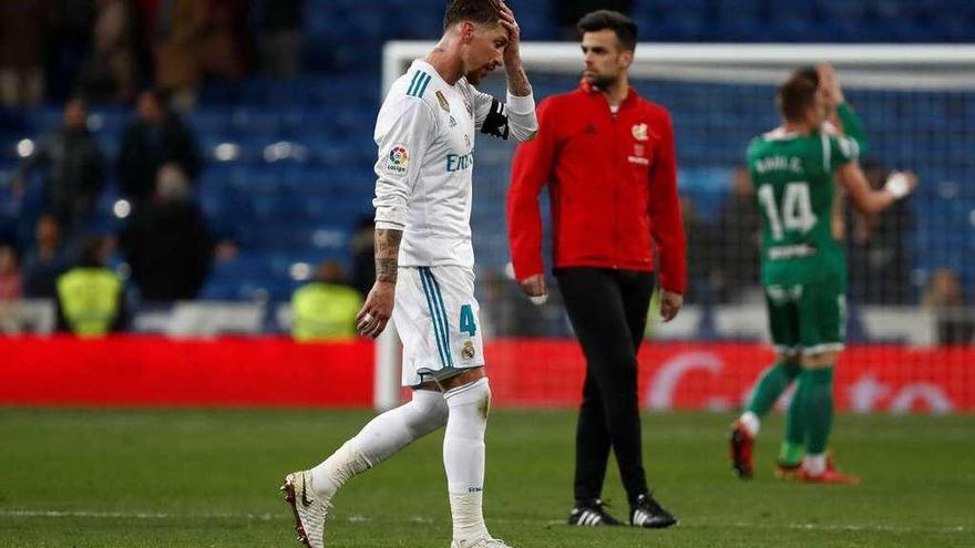 Sergio Ramos, al final del partido de Copa frente al Leganés en el Bernabéu.