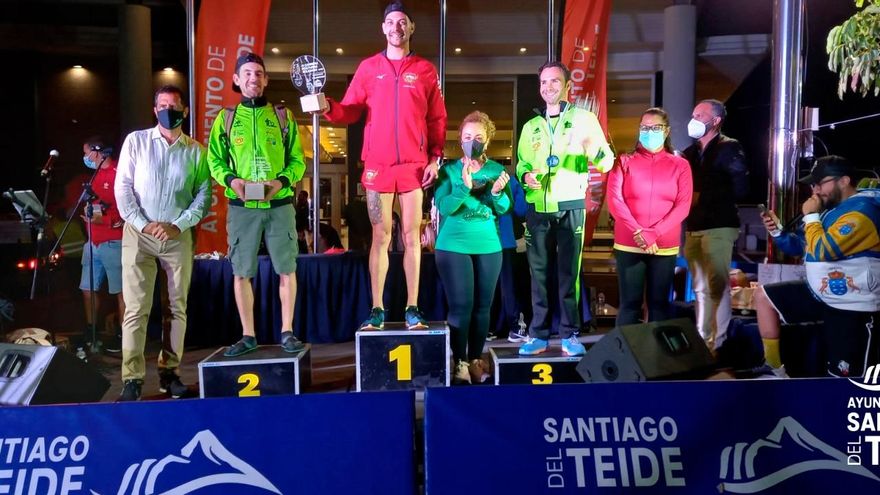 Airam Domínguez and Ana Boullón winners of the IX edition of the Solidarity Night Race Landmar Santiago del Teide