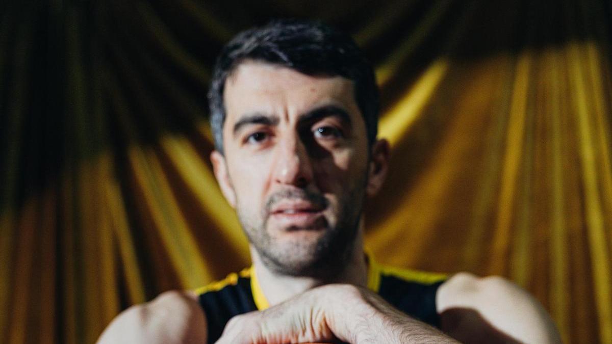 Gio Shermadini, en la sesión de fotos previa a la Final Four de Badalona 2026.
