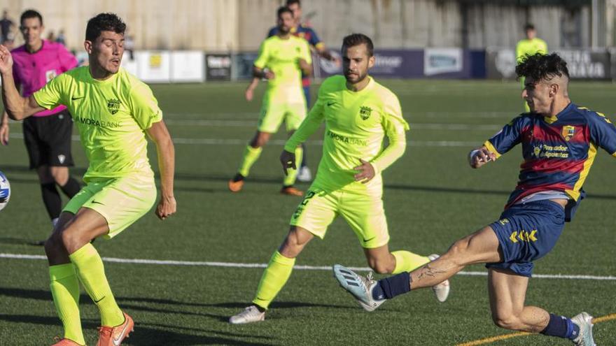 Una acció del Llagostera-Andorra de lliga, l&#039;únic que han jugat els gironins