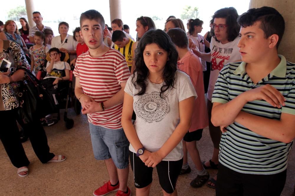 Minuto de silencio en el colegio Primitiva Lopez