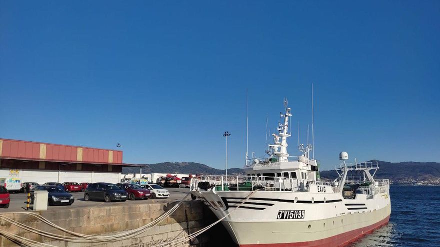 Otro pesquero vendido: el arrastrero vigués «Cova Balea» pone rumbo a Sudáfrica