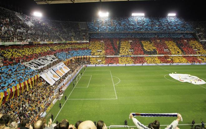 ¿Recuerdas los Valencia - Barcelona más espectaculares en Mestalla?