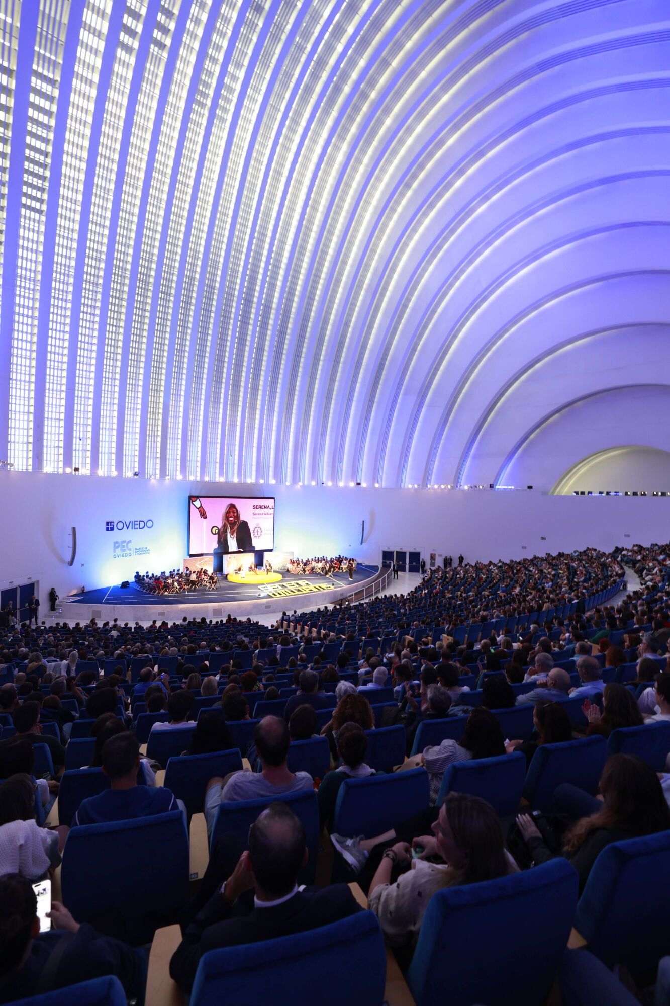 EN IMÁGENES: Encuentro de niños con Serena Williams en el Calatrava de Oviedo