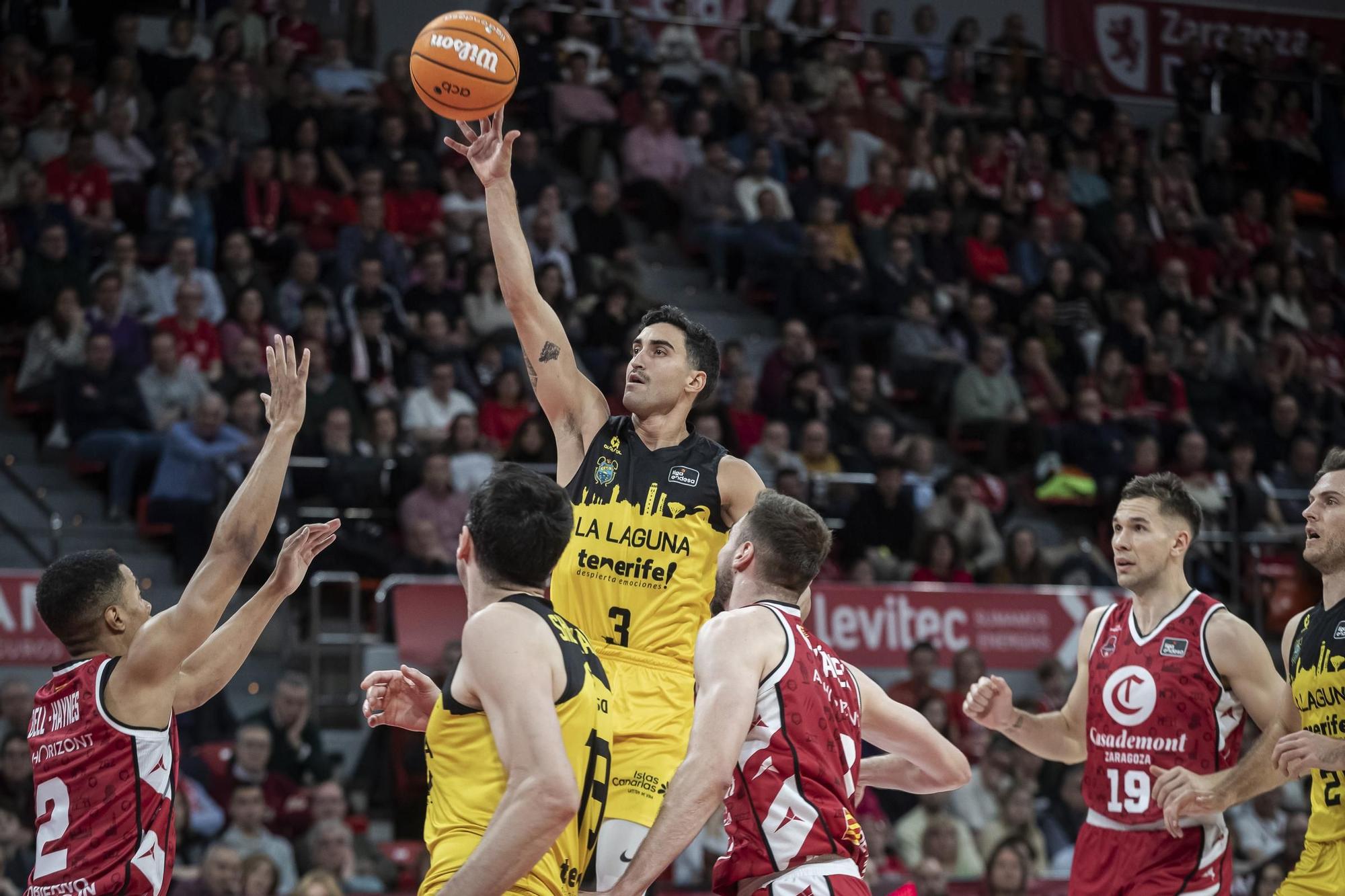 Zaragoza - La Laguna Tenerife