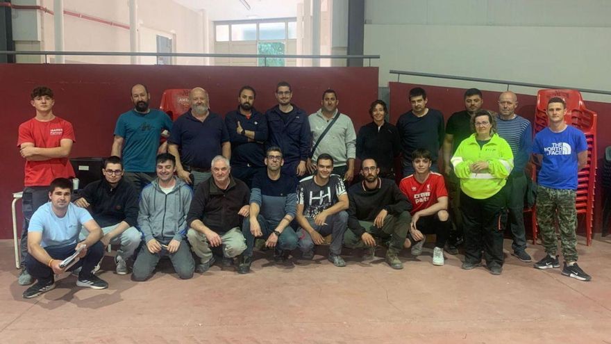 Participantes en el curso de soldadura con electrodo impartido en Almonacid de la Cuba. | SERVICIO ESPECIAL