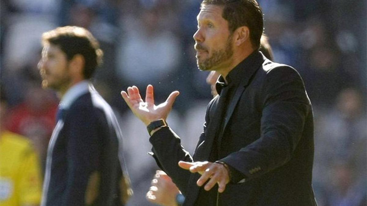 Simeone, durante el partido contra el Deportivo de la Coruña