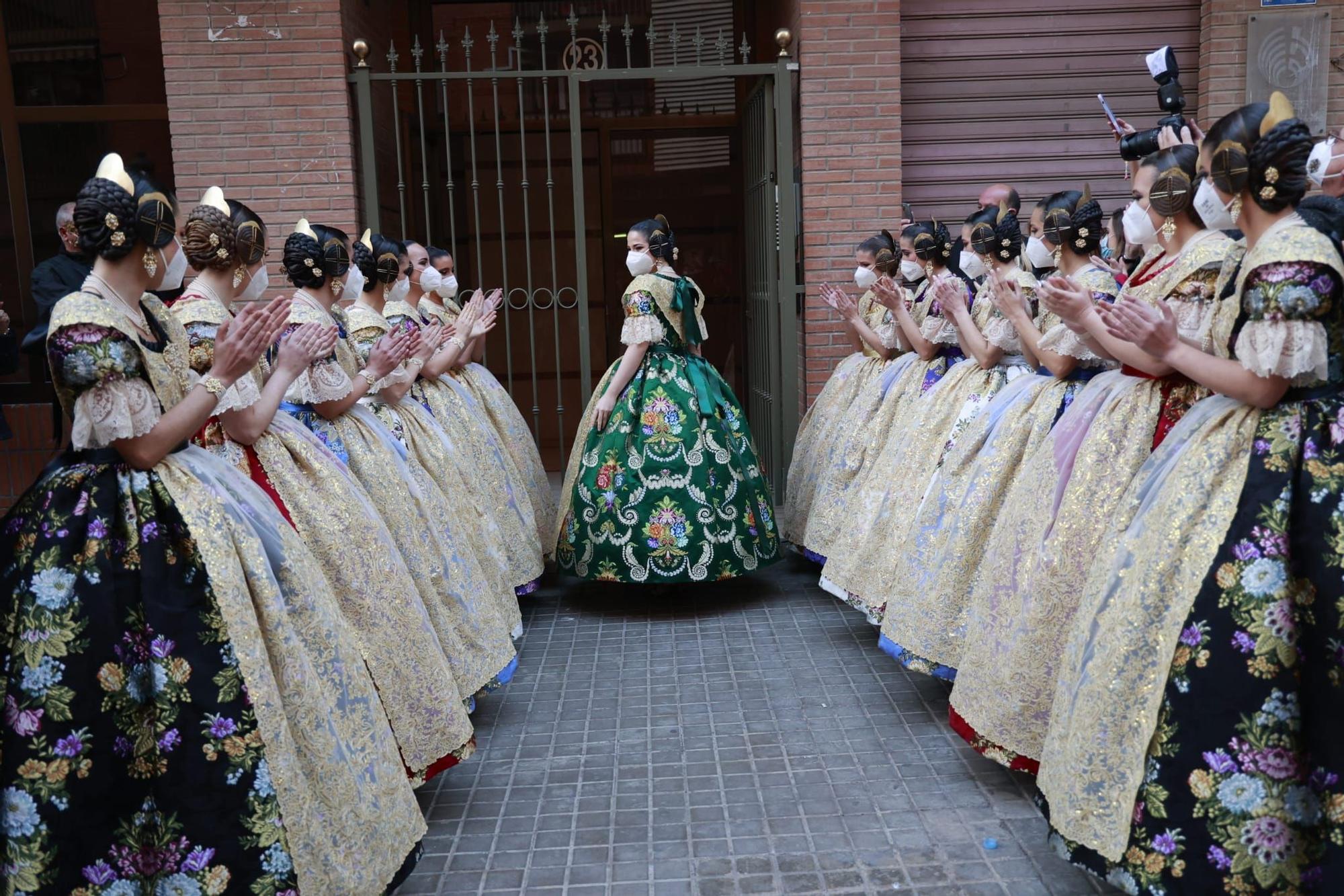 Espolín de la Fallera Mayor de València | Carmen Martín escoge el color verde primavera
