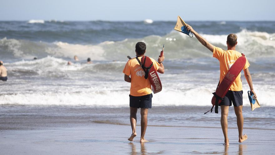 El tripartito sopesa instalar cámaras en las playas este verano para controlar la afluencia