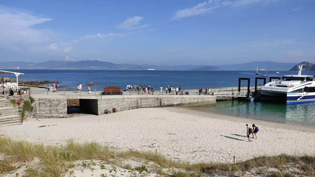 Muelle de la playa de Rodas