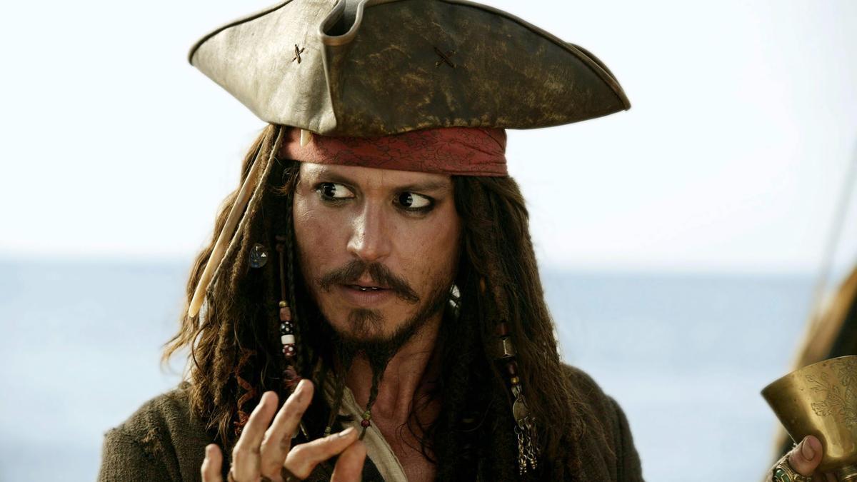 Johnny Depp interpretando a Jack Sparrow en 'Piratas del Caribe'