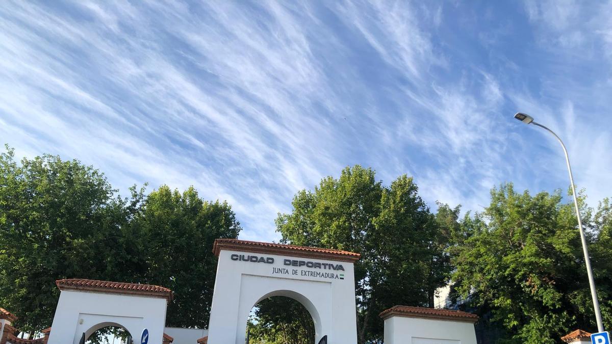 La playa de Cáceres encara sus 77 años.