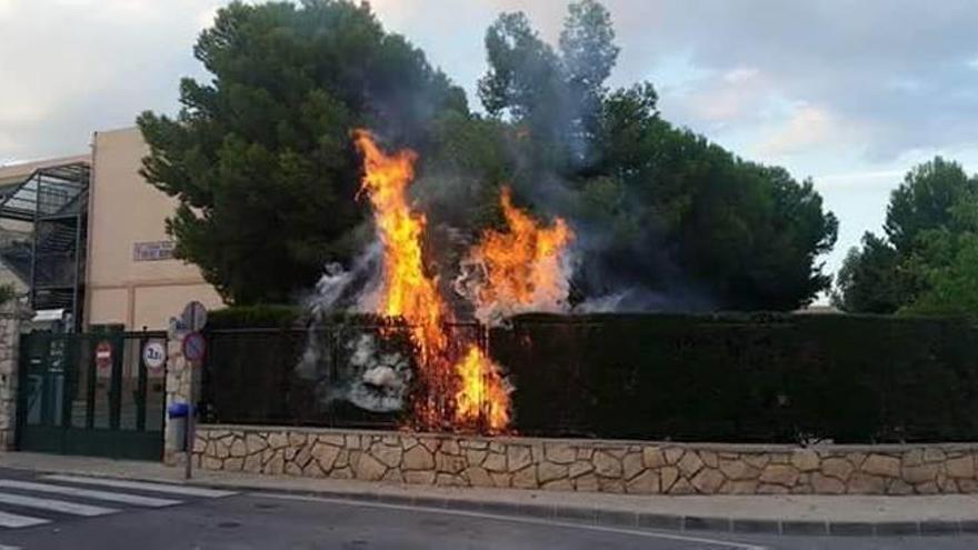 Fuego en el colegio Rafael Altamira de El Campello