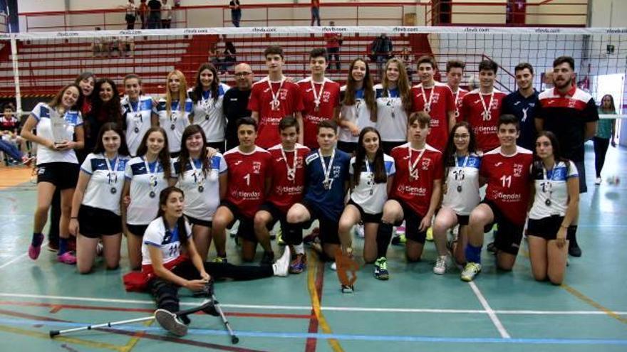 Plata y bronce para el Voleibol Xàtiva en la final autonómica