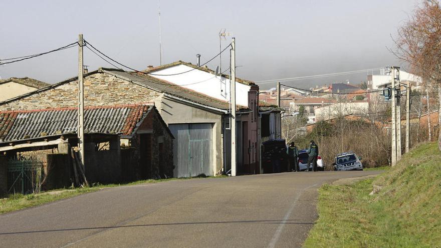 Carretera de Figueruela donde los vecinos piden la colocación de badenes.