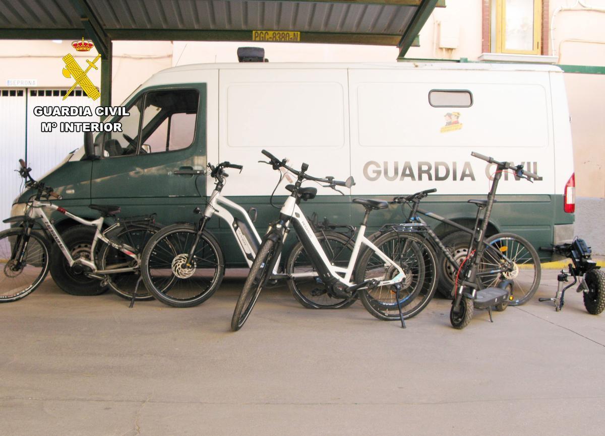 Bicicletas y patinetes eléctricos recuperados