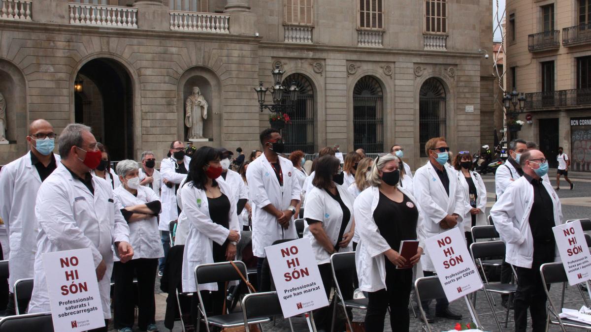 Metges durant una protesta en una imatge d'arxiu