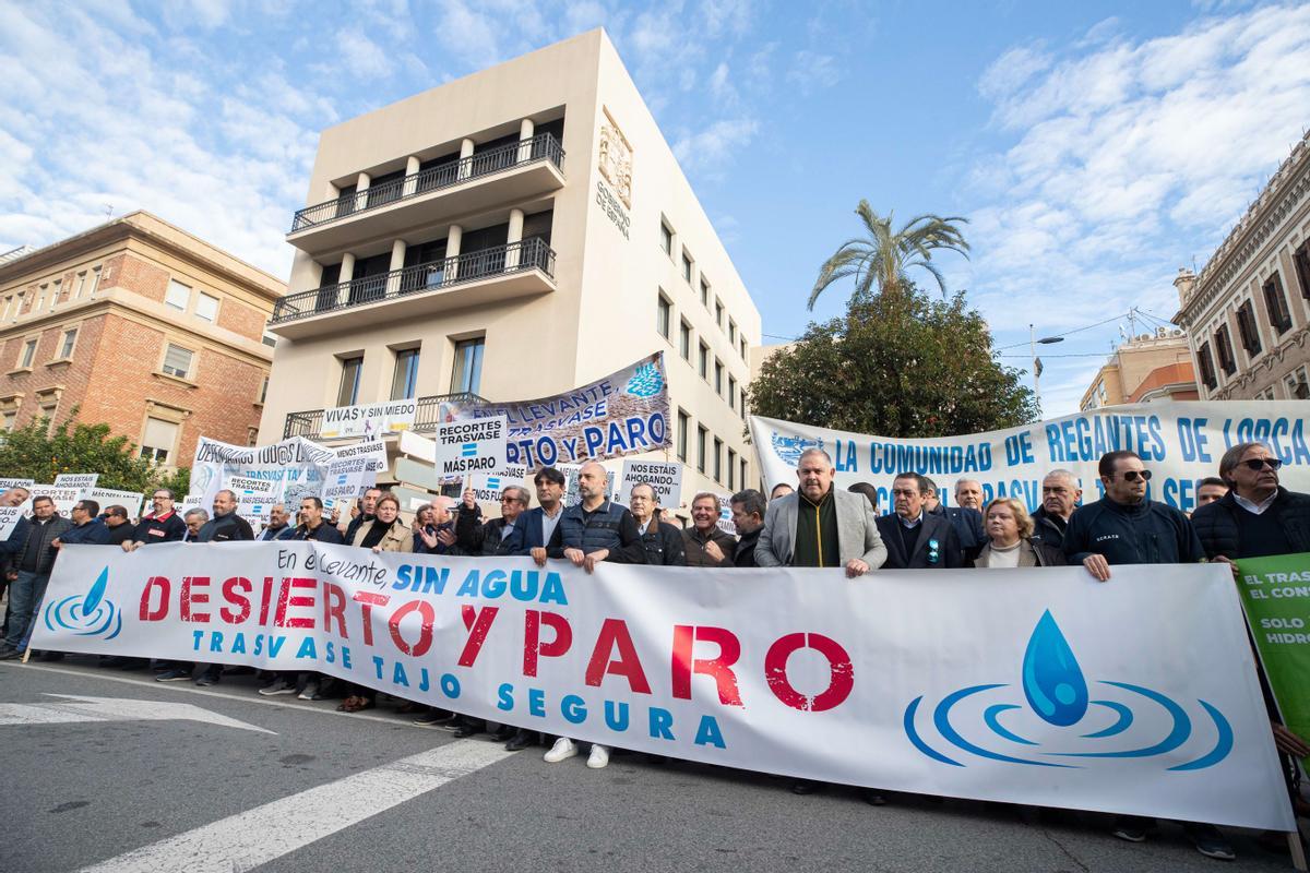 Concentración regantes del trasvase Tajo-Segura la semana pasada en Murcia