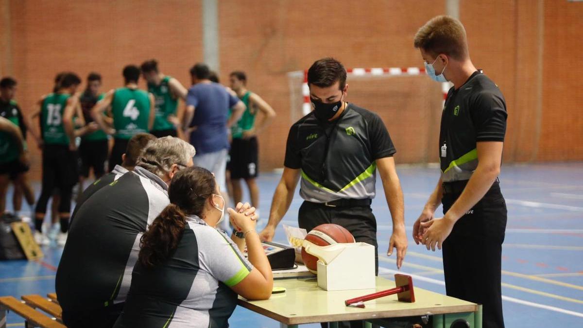 Un encuentro de baloncesto de la presente temporada.