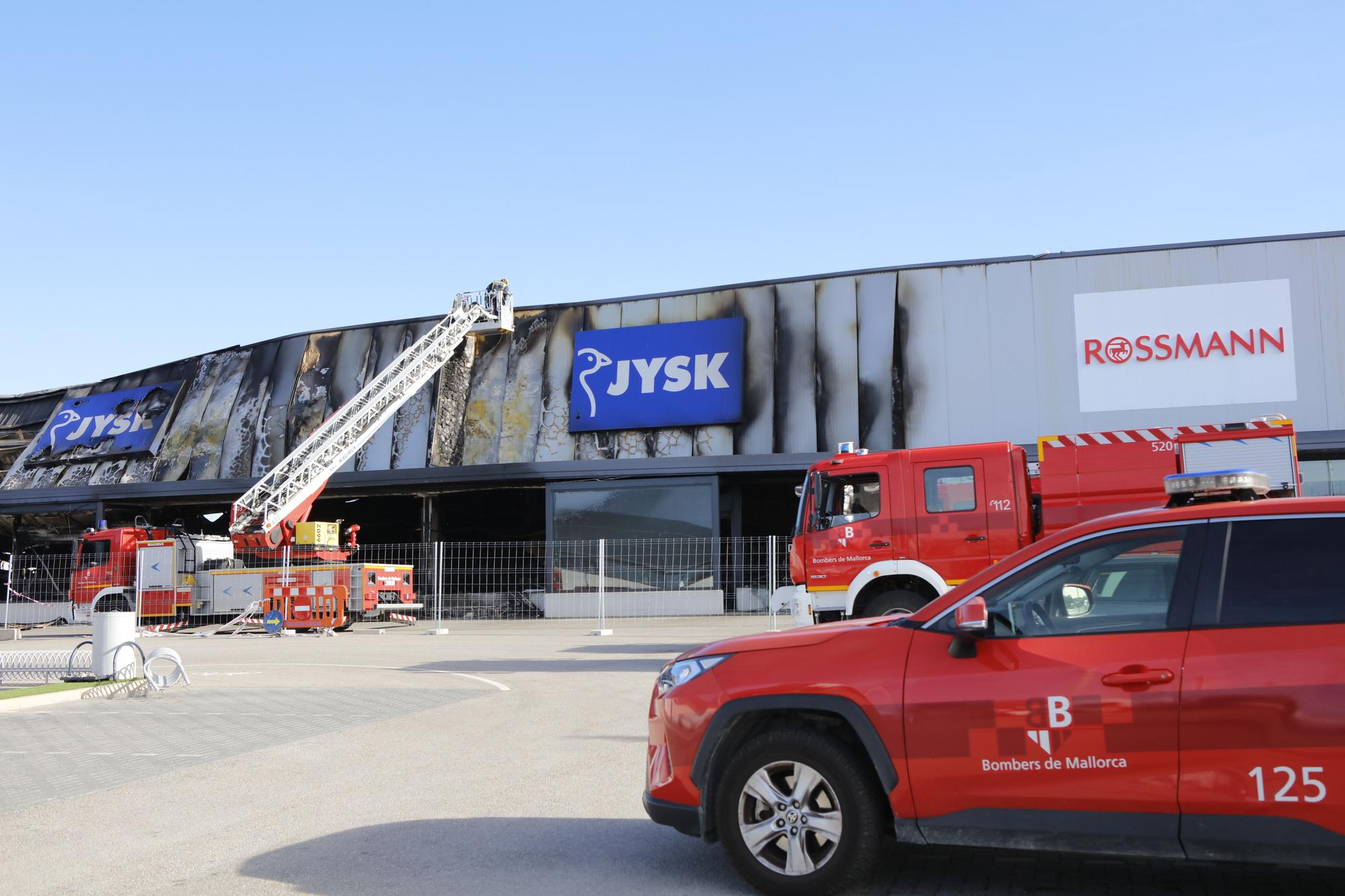 Großbrand auf Mallorca: Verwüstung bei Rossmann auf Mallorca