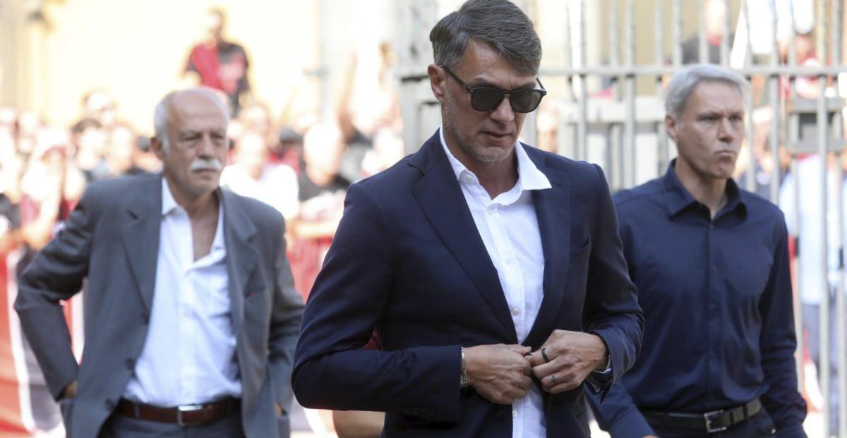Virdis, Maldini y Van Basten, a su llegada a la basílica.