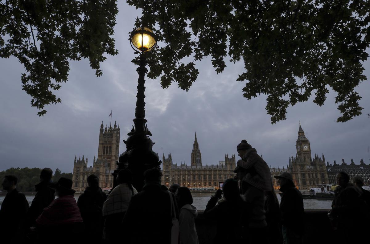 Colas en Londres para dar el último adiós a Isabel II