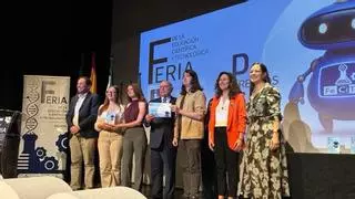 Estudiantes del IES Gran Capitán ganan un primer premio en la Feria Científica de Málaga por un estudio sobre el betadine