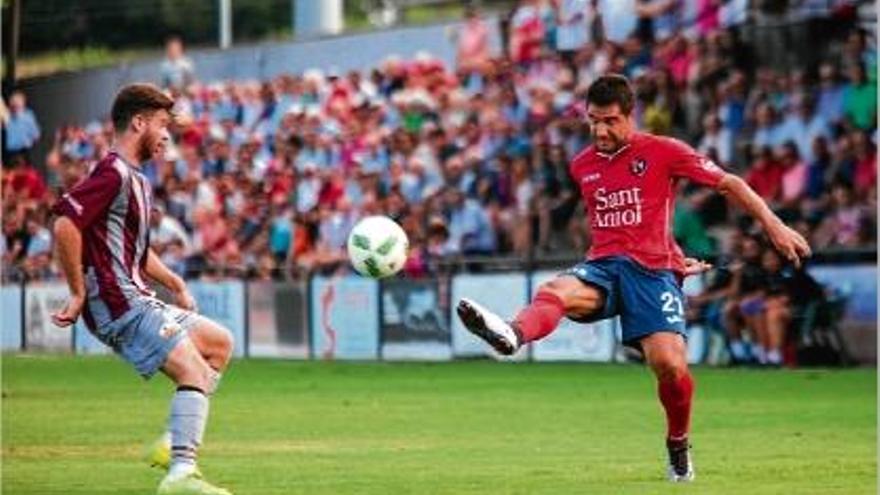 Hèctor Simon va ser l&#039;encarregat de transformar la pena màxima que va donar els tres punts a l&#039;Olot.