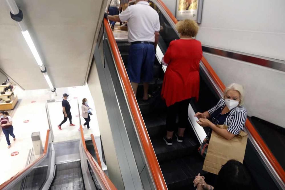 Lunes, 1 de junio | Abren en Málaga los centros comerciales