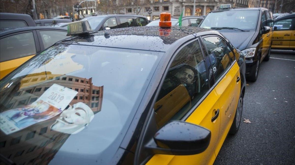 zentauroepp46635162 sociedad 19 01 2019 huelga de taxis en la gran via con pg g190414131305 zentauroepp46635162 sociedad 19 01 2019 huelga de taxis en la gran via con pg g190414131305