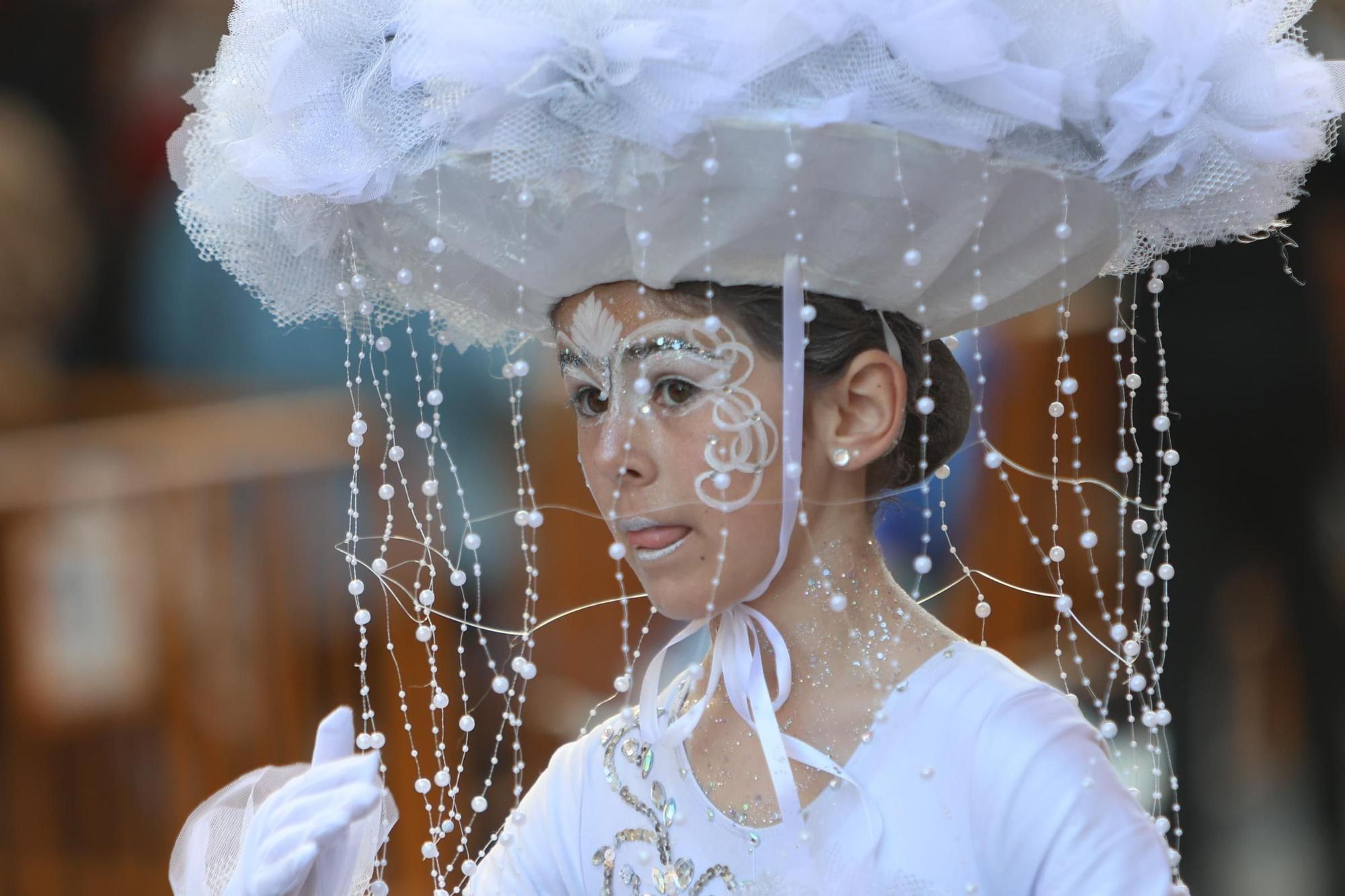 Las mejores imágenes del desfile concurso de Carnaval de Torrevieja 2024 están aquí