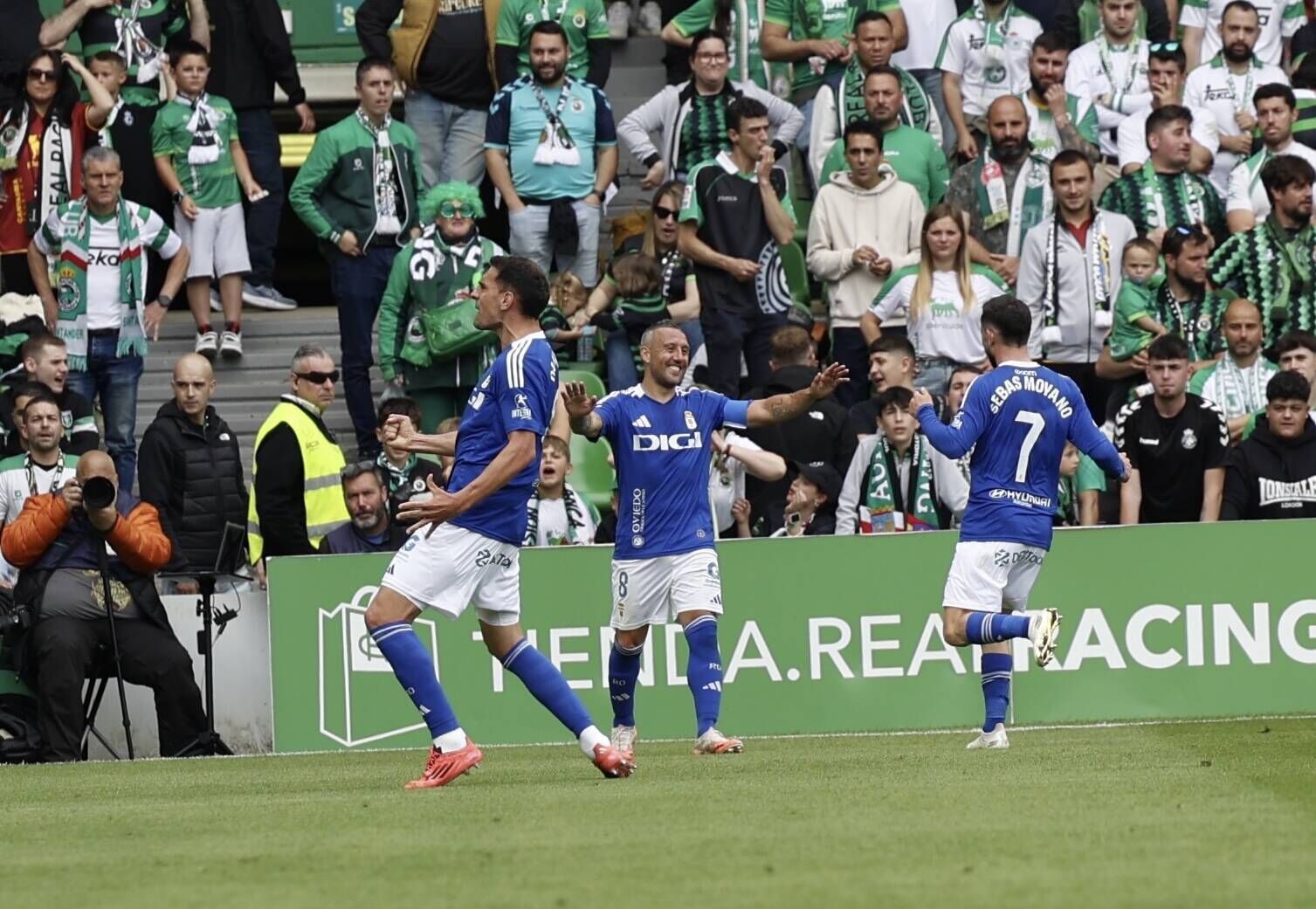 Así fue el partido entre el Real Oviedo y el Racing de Santander