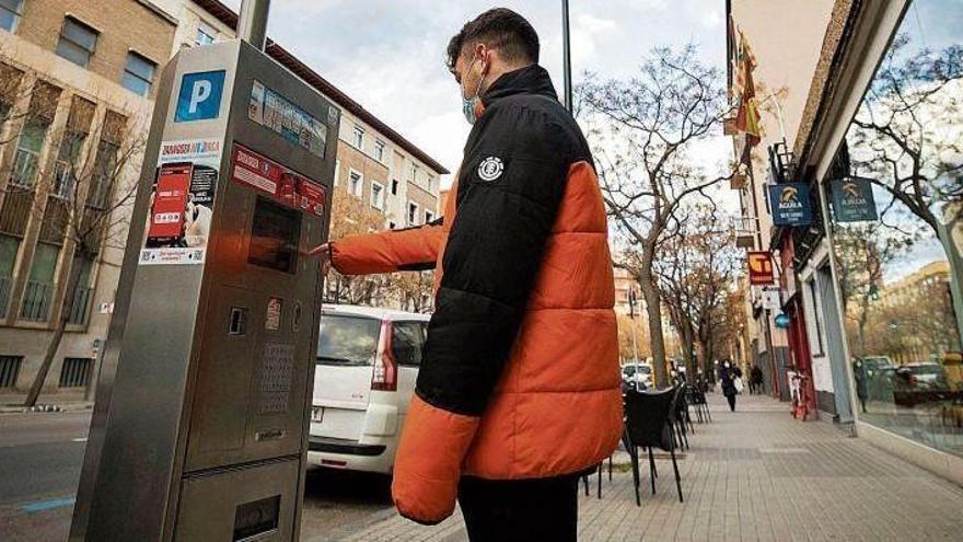 Zaragoza registra 500 multas al día por no pagar la zona azul