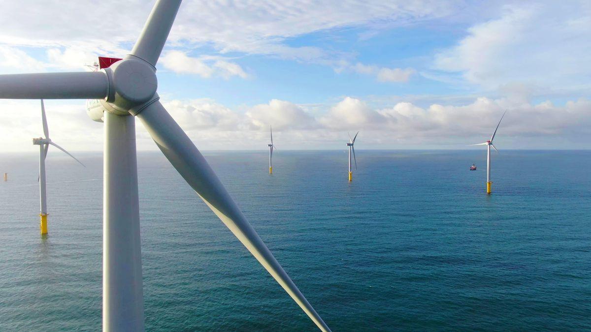 Parque de energía eólica marina operado por el grupo danés Orsted.