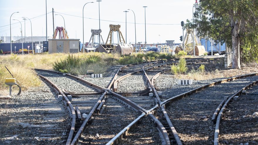 El Gobierno pone a la cola del Corredor Mediterráneo el enlace con el puerto y el aeropuerto tras licitar el tramo entre Villena y Xàtiva