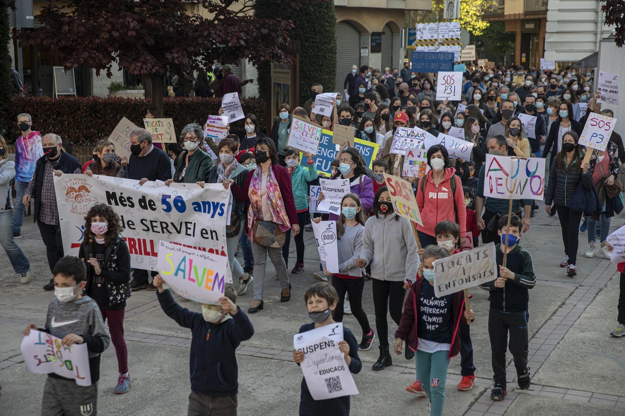 Mobilització a Sant Hilari per defensar la viabilitat de l'escola Sant Josep