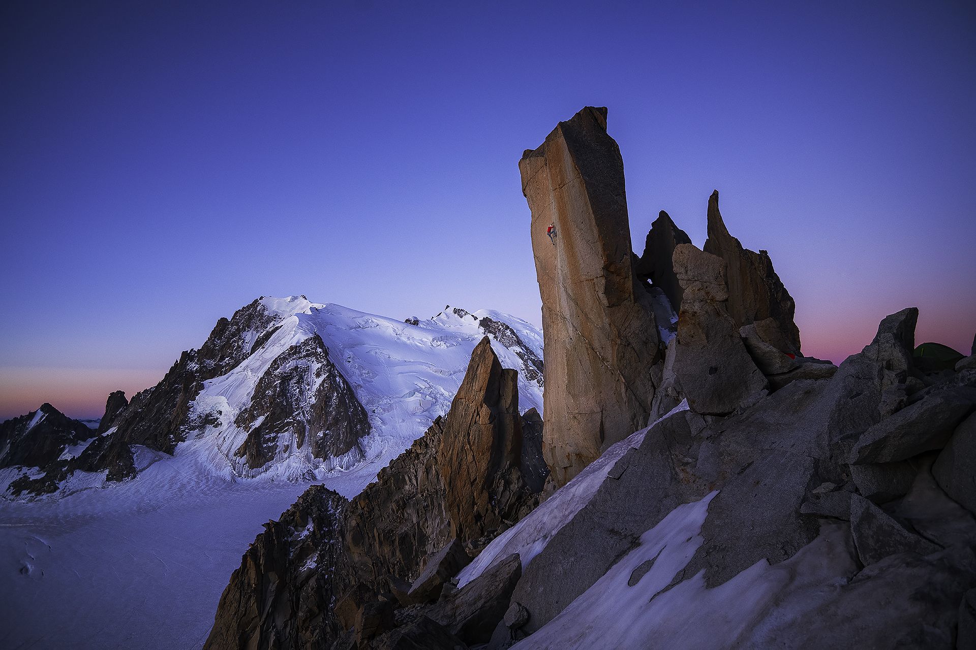 VIOLET NEEDLE - Marcin Ciepielewski (Polonia) - Ganador: Escalada