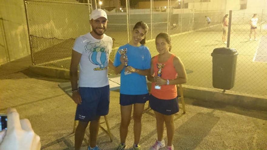 Las tenistas Soriano y Juan, campeonas en dobles en Sax