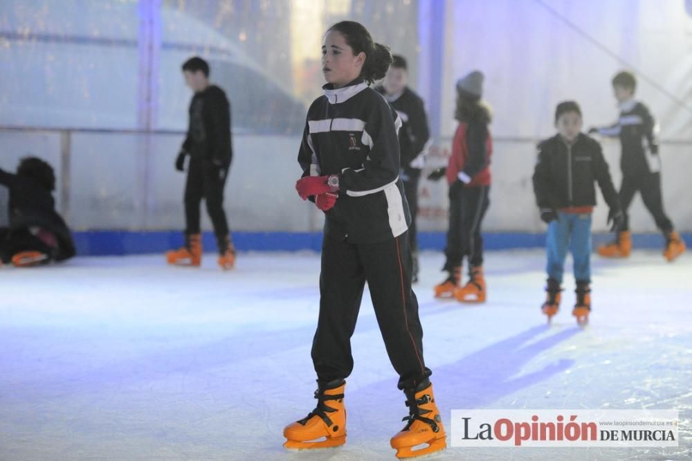 ¡Ya es Navidad en Murcia! Con pista de hielo inclu