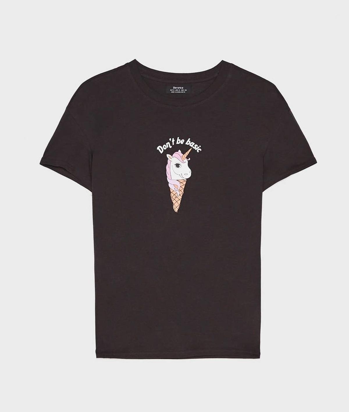 Camiseta unicornio de Bershka